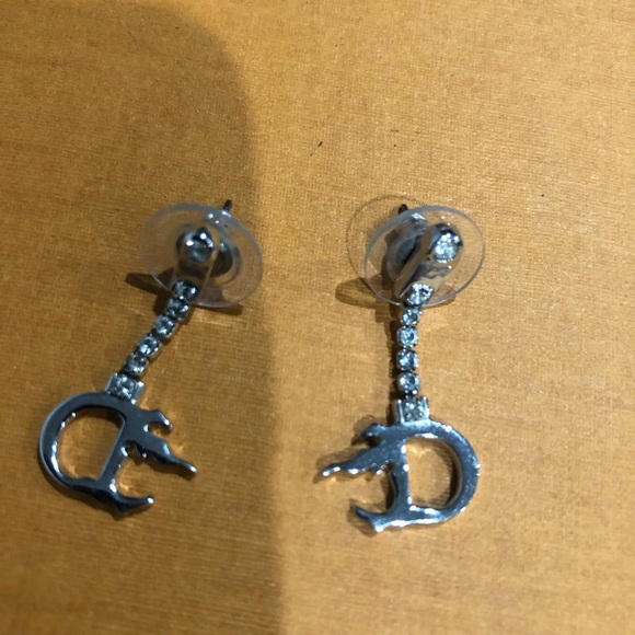 Dior EUC “D” Flame earrings silvertone with rhinestones - Picture 3 of 3